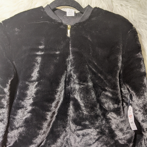 NWT Faux Fur Black Bomber - Picture 3 of 11